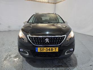 Peugeot 2008 1.2 PureTech Allure picture 2