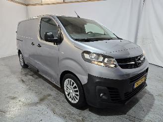 Vaurioauto  passenger cars Opel Vivaro 1.5 CDTI L2H1 Edition 2021/5