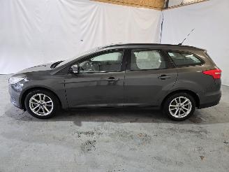 Ford Focus 1.0 Trend Edition picture 4