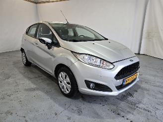 Vaurioauto  passenger cars Ford Fiesta 1.0 Style Ultimate 2017/1