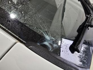 Renault Clio 1.5 dCi ECO Expression picture 16