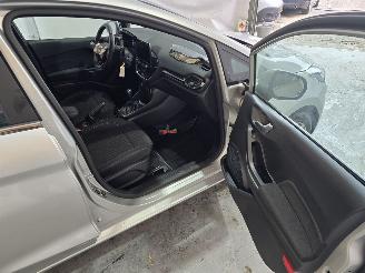 Ford Fiesta 1.0 EcoBoost Hybrid Titanium picture 18