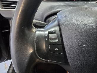 Peugeot 2008 1.2 PureTech Blue Lease Executive picture 25