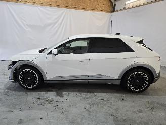 Hyundai Ioniq Lounge 73kWh picture 4