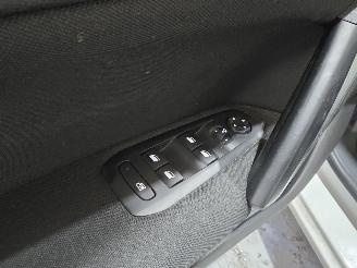 Peugeot 308 1.2 PureTech Blue Lease Executive picture 24