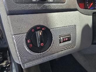 Volkswagen  Transporter Kombi 2.5 TDI 300 Highline picture 32