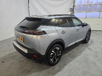 Peugeot e-2008 EV Allure Pack 50 kWh picture 7