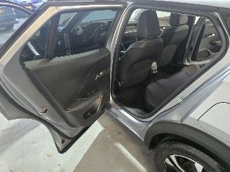 Peugeot e-2008 EV Allure Pack 50 kWh picture 20