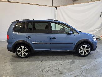 Volkswagen Touran 1.4 TSI Cross picture 8