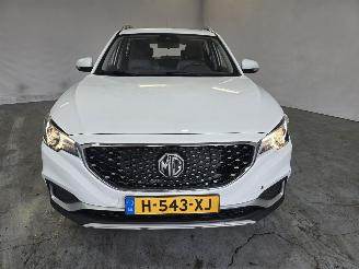 MG ZS EV Luxury 45 kWh picture 2