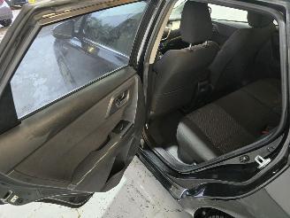 Toyota Auris 1.8 Hybrid Lease+ picture 24