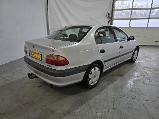 Toyota Avensis 1.6-16V Linea Terra picture 7