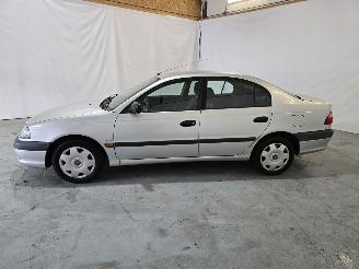 Toyota Avensis 1.6-16V Linea Terra picture 4