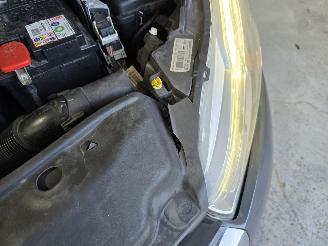 Peugeot 208 1.2 PureT. Blue Lion picture 12