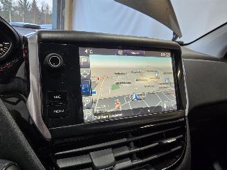 Peugeot 208 1.2 PureT. Blue Lion picture 30