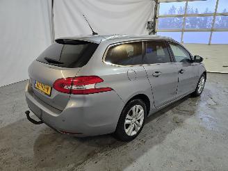 Peugeot 308 SW 1.6 BlueHDI Blue Lease Executive Pack picture 7