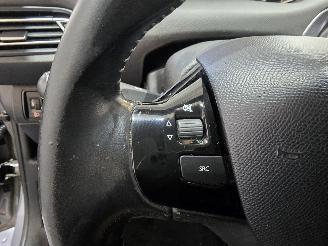 Peugeot 308 SW 1.6 BlueHDI Blue Lease Executive Pack picture 28