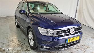 Voiture accidenté Volkswagen Tiguan 1.4 TSI ACT Comfortline Business 2018/4