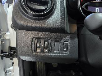 Renault Clio 0.9 TCe Life picture 21