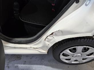 Peugeot 107 1.0-12V XS picture 11