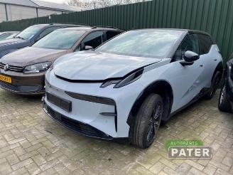 krockskadad bil auto Zeekr X X, SUV, 2023 RWD Long Range 69 kWh 2024/4