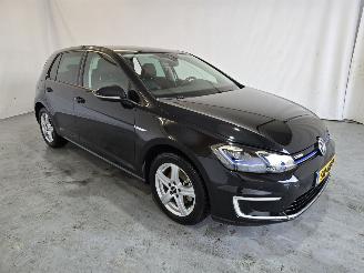 damaged passenger cars Volkswagen Golf E-Golf 2018/5