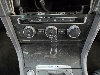 Volkswagen Golf E-Golf picture 27