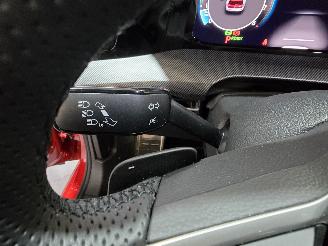 Volkswagen Golf 1.5 eTSI R-Line Edition picture 28