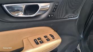 Volvo V-60 2.0 B3 Plus Dark picture 22