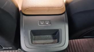 Volvo V-60 2.0 B3 Plus Dark picture 30