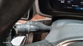 Volvo V-60 2.0 B3 Plus Dark picture 25