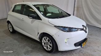 Vaurioauto  passenger cars Renault Zoé R90 Life 41 kWh 2019/5