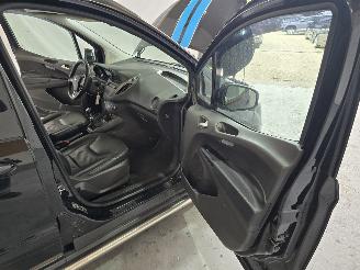 Ford Transit COURIER 1.5 TDCI Limited Duratorq S&S picture 17