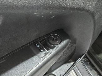 Ford Transit COURIER 1.5 TDCI Limited Duratorq S&S picture 24