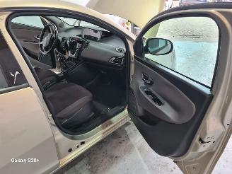 Lancia Ypsilon 0.9 TwinAir Platinum picture 20