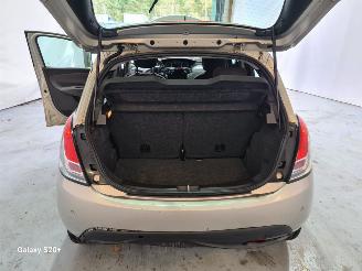 Lancia Ypsilon 0.9 TwinAir Platinum picture 18