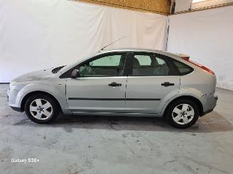 Ford Focus 1.6-16V First Edition picture 4