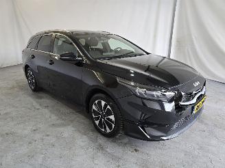 Voiture accidenté Kia Ceed Sportswagon 1.0 T-GDi Design Edition 2025/12