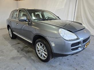 Damaged car Porsche Cayenne S 4.5 S 2003/6