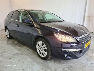 Schadeauto Peugeot 308 1.6 BlueHDI Blue Lease Executive Pack 2015/9