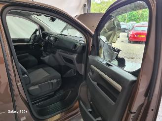 Peugeot Expert 2.0 HDI DC Blue Premium picture 21