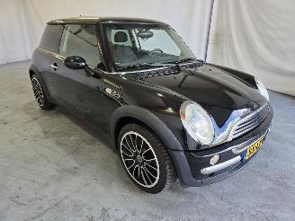 uszkodzony samochody osobowe Mini One 1.6 Salt 2003/6