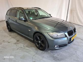 damaged passenger cars BMW 3-serie Touring 318i Business Line 2010/8