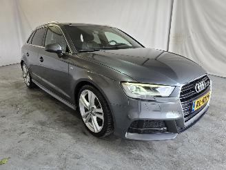 Schadeauto Audi A3 SPORTBACK 1.5 TFSI CoD Sport S Line Edition 2018/1