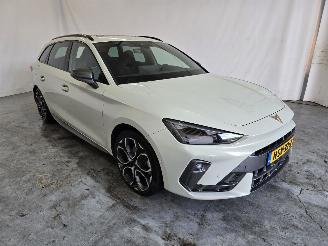 Vaurioauto  passenger cars Cupra Leon Sportstourer 1.5 TSI e-Hybrid Business 2025/7