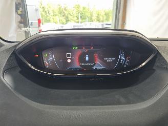 Peugeot 3008 1.2 PureTech GT Line picture 19