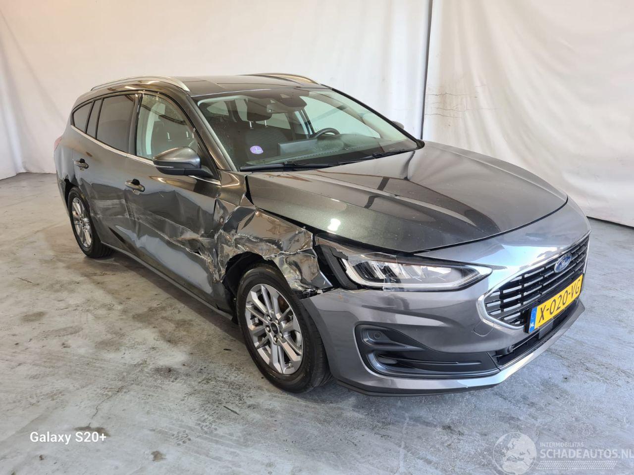 Ford Focus 1.0 EBH Titanium