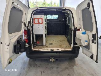 Peugeot Partner 1.5 BlueHDI Premium picture 16