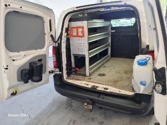 Peugeot Partner 1.5 BlueHDI Premium picture 30