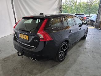 Volvo V-60 2.4 D5 Twin Engine R-Design picture 7